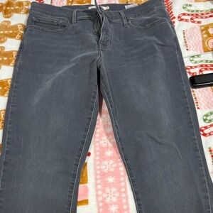 LEVI’S 311 SHAPING SKINNY Jeans